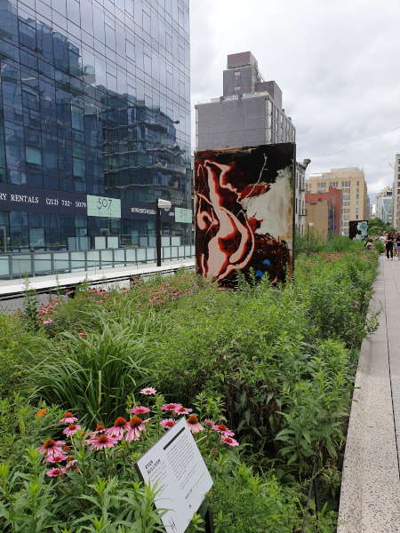 New York City Highllne graffiti Find That Finance